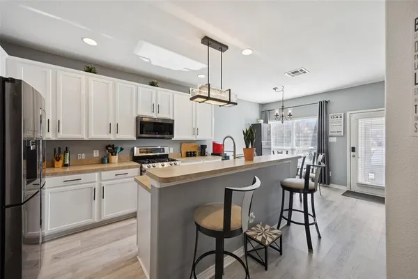 $420,000 | 1404 Southern Pine Drive, Savannah, TX 76227