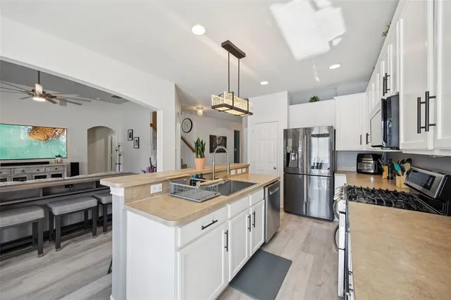 $435,000 | 1404 Southern Pine Drive, Savannah, TX 76227