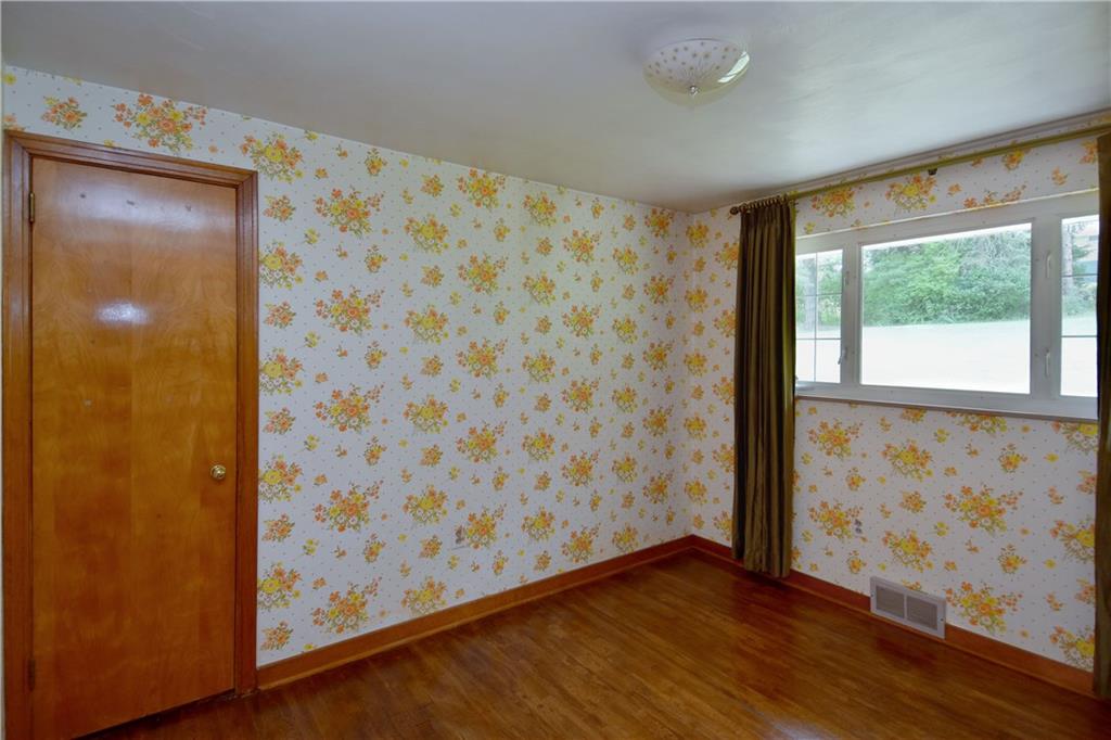 2421 Rochester Road Sewickley, PA 15143 - Photo 13 of 22 Gallery Image 13
