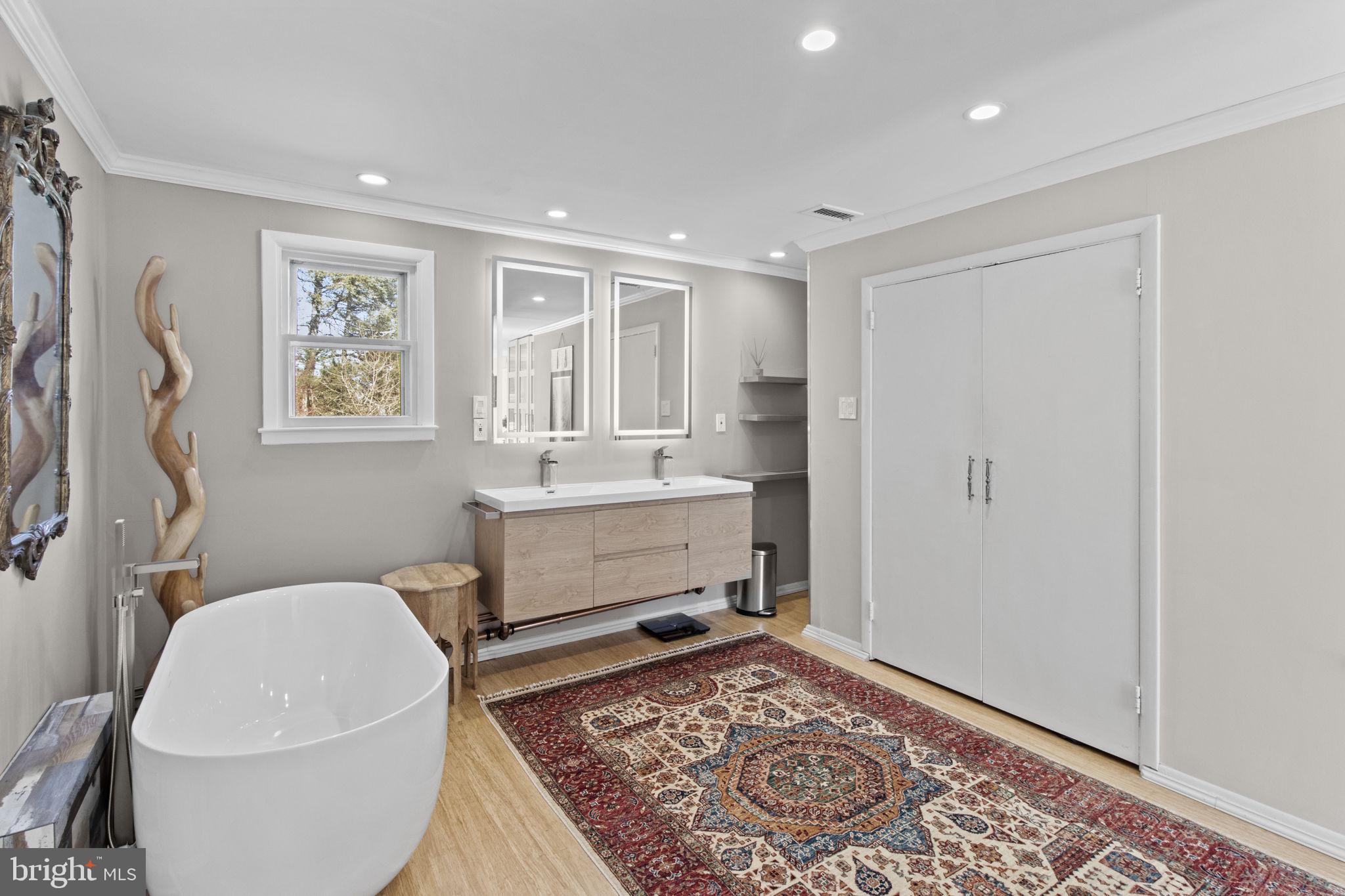 437 Crescent Road Wyncote, PA 19095 - Photo 25 of 53 Double sink floating vanity, soaking tub & closet