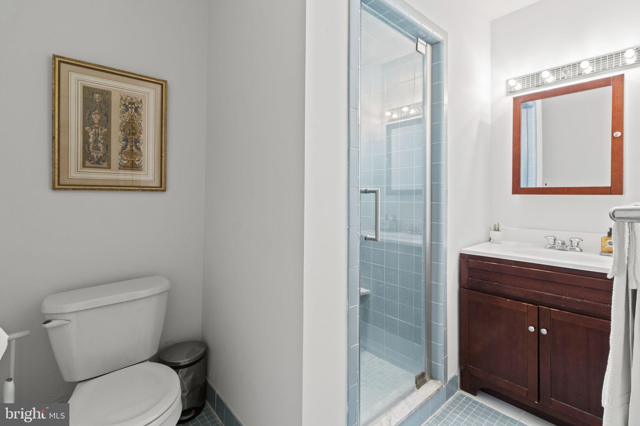 437 Crescent Road Wyncote, PA 19095 - Photo 28 of 53 En-suite bathroom