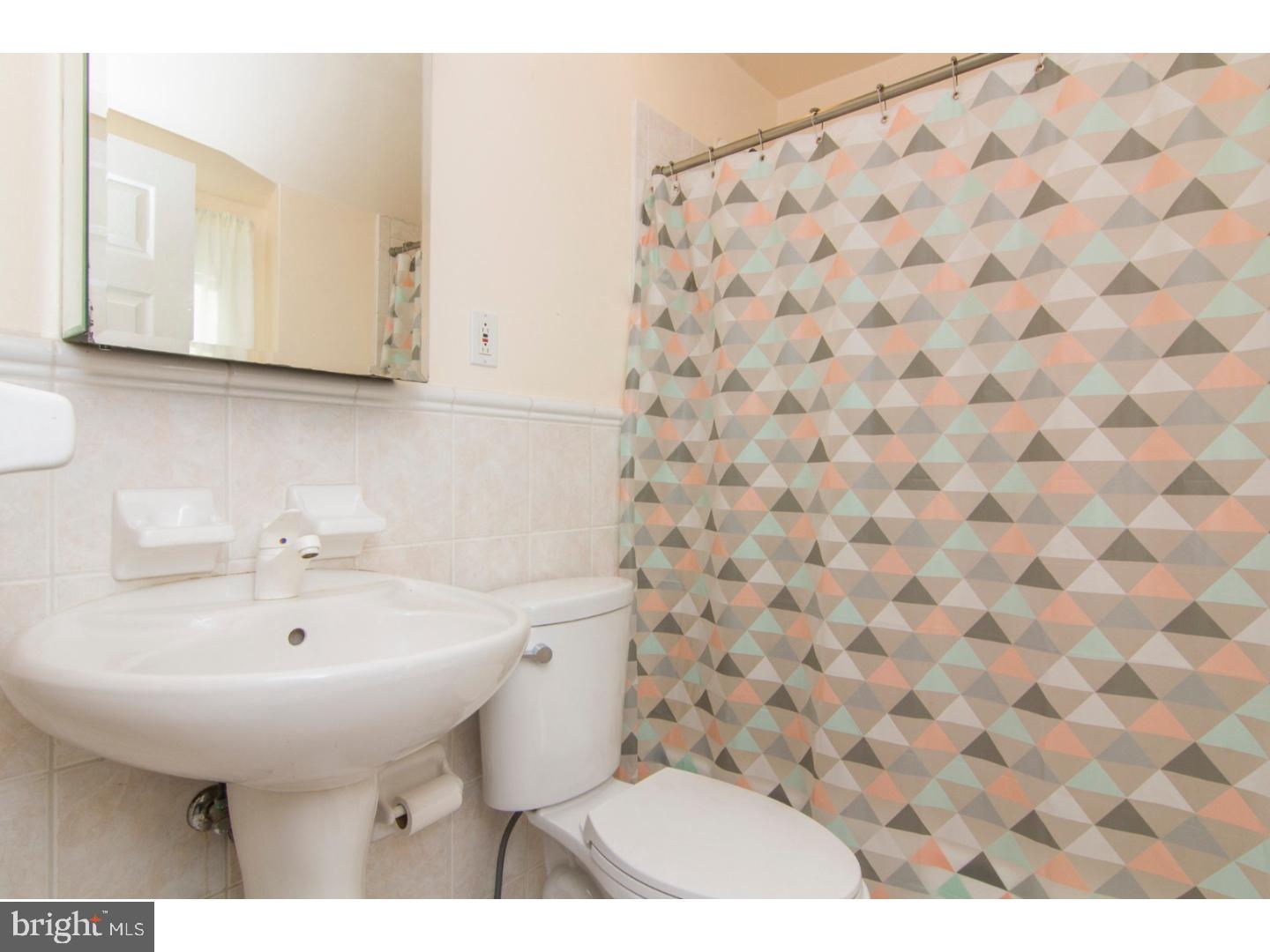 40 Belair Road Warminster, PA 18974 - Photo 19 of 25 Bathroom