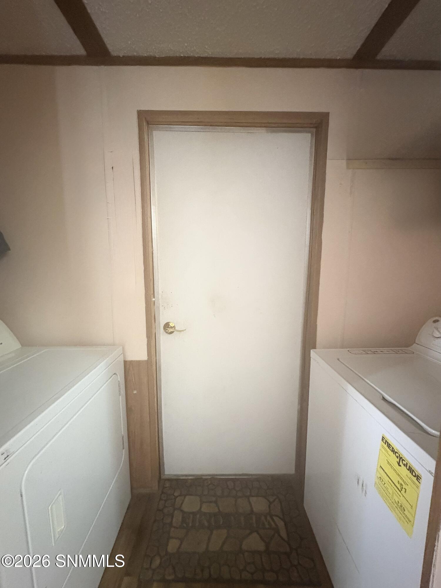 532 Sequoia Road, Unit 532 Chaparral, NM 88081 - Photo 5 of 10 Back Door Washer and Dryer