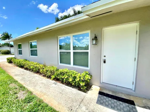 $2,500 | 8744 Sunset Drive, Palm Beach Gardens, FL 33410