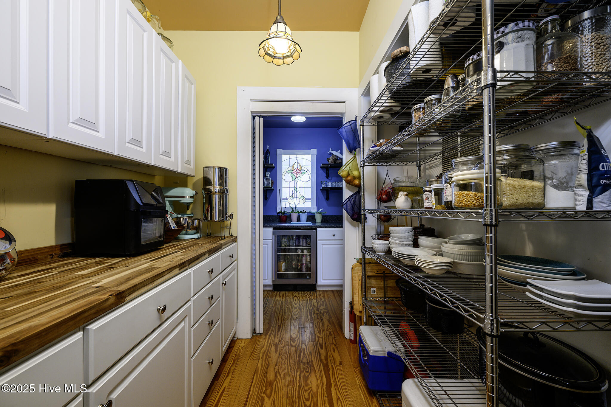 406 Queen Street New Bern, NC 28560 - Photo 22 of 69 Pantry
