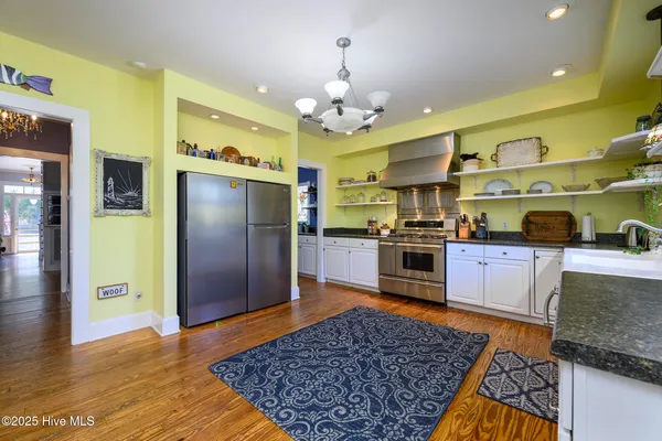 $460,000 | 406 Queen Street, New Bern, NC 28560