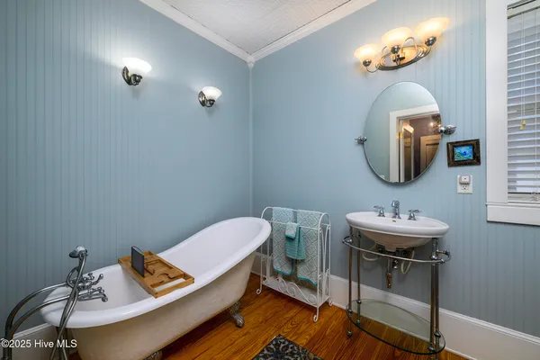 $460,000 | 406 Queen Street, New Bern, NC 28560