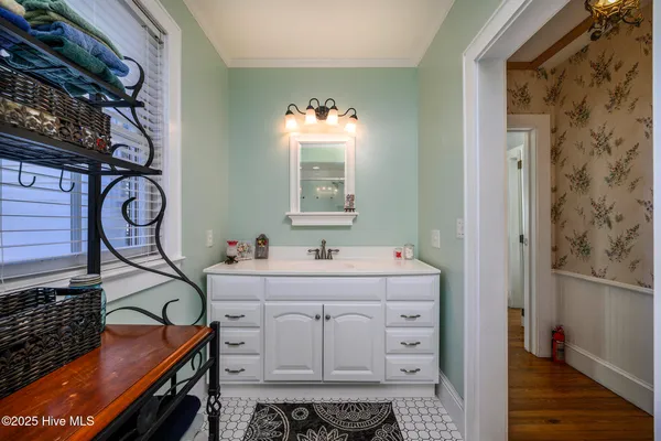 $460,000 | 406 Queen Street, New Bern, NC 28560