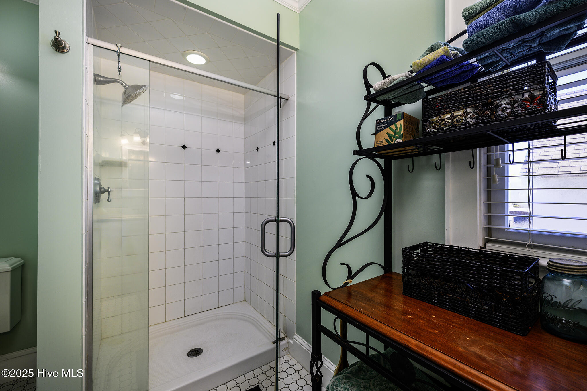 406 Queen Street New Bern, NC 28560 - Photo 47 of 69 Second Floor Bathroom