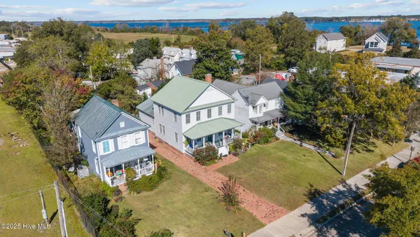 $460,000 | 406 Queen Street, New Bern, NC 28560