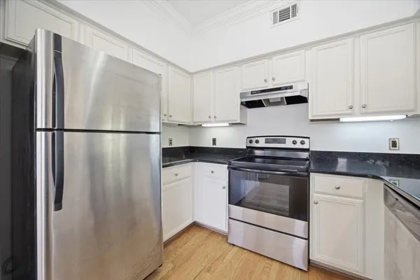 $2,650 | 3777 Peachtree Road Northeast, Unit 1432, Brookhaven, GA 30319