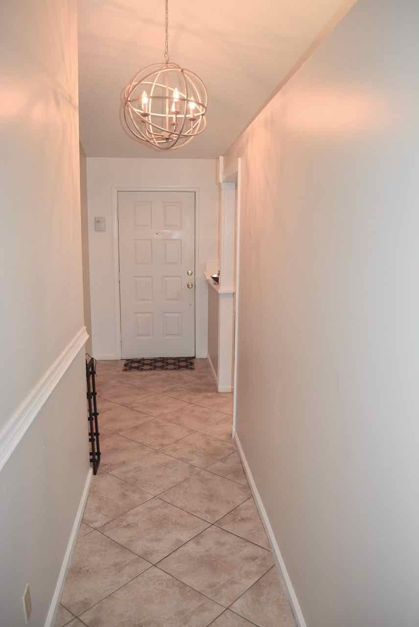2002 Keystone Drive, Unit B Jupiter, FL 33458 - Photo 9 of 26 Deiter hall entrance