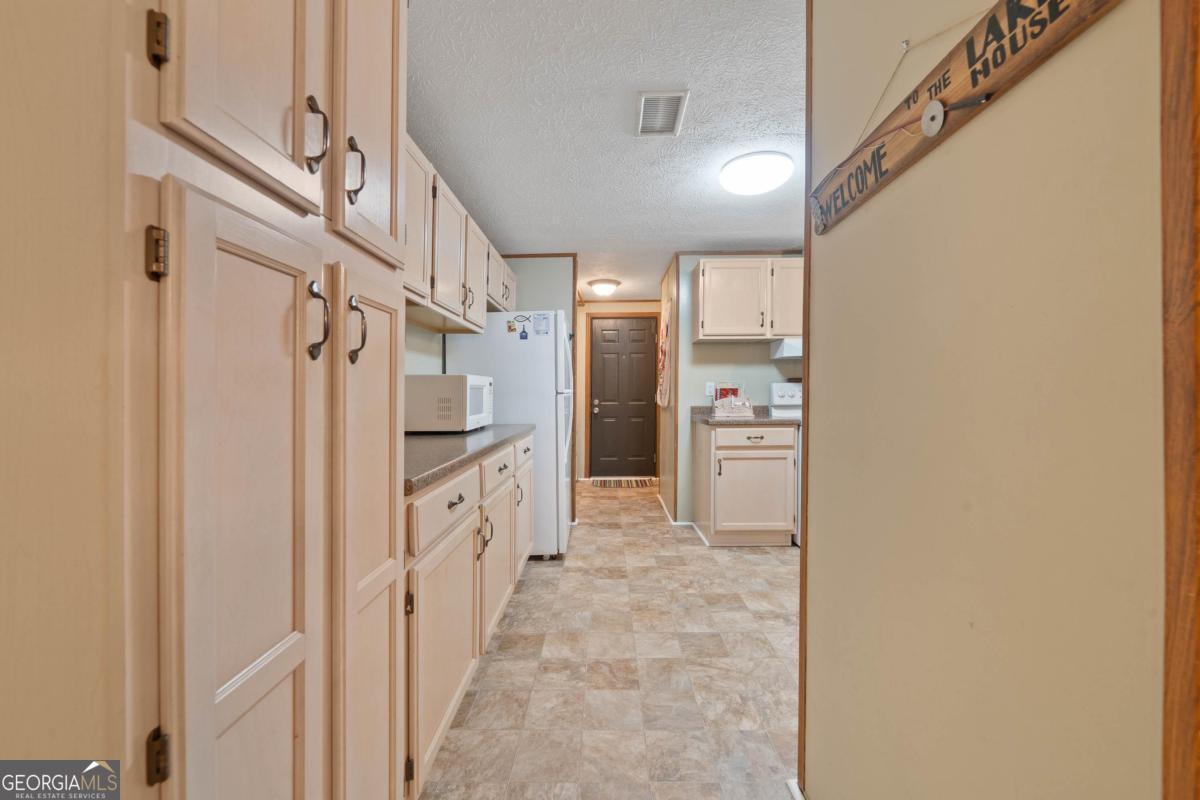 180 De Jarnette Road Southeast Eatonton, GA 31024 - Photo 12 of 66