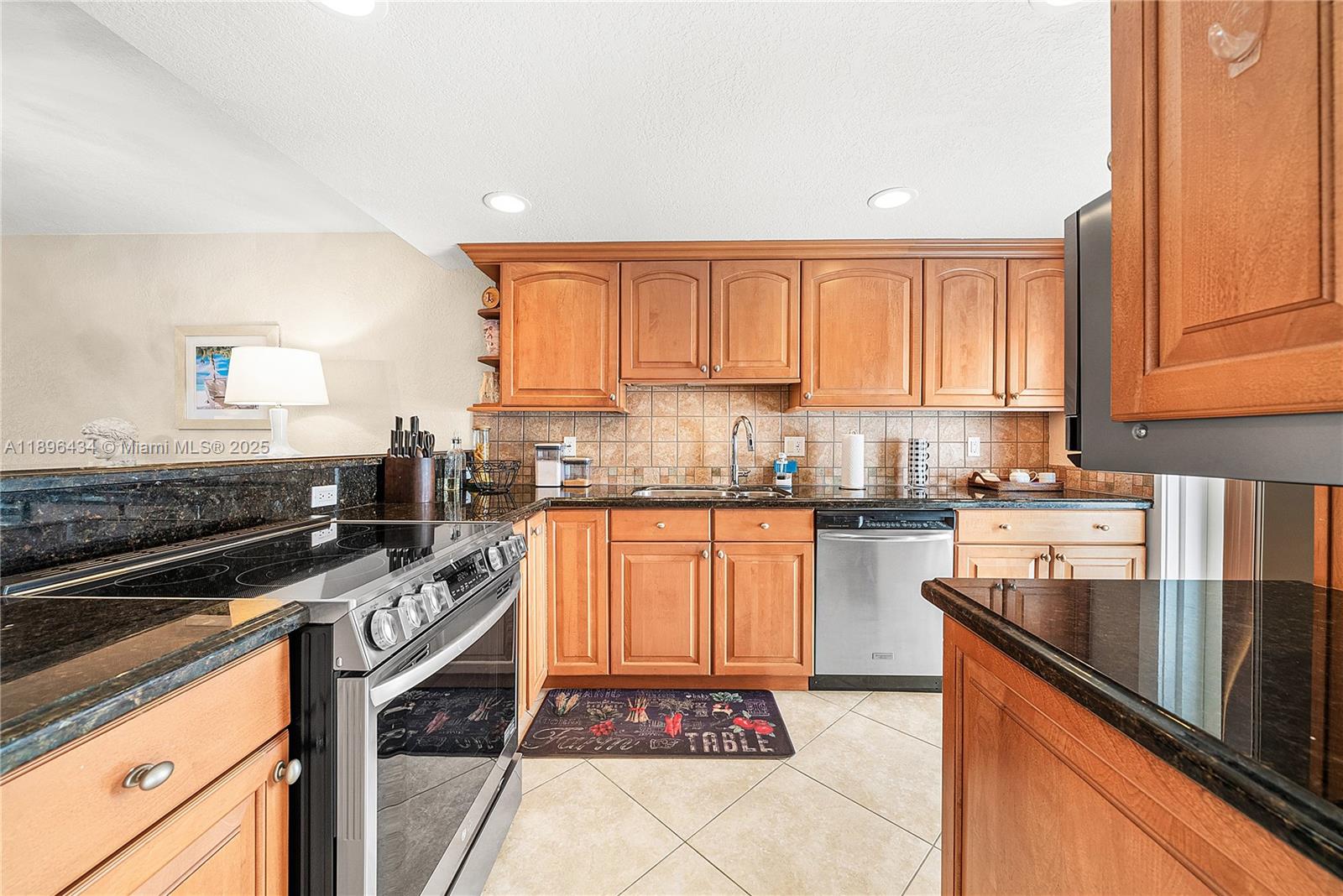 901 North Riverside Drive, Unit 3D Pompano Beach, FL 33062 - Photo 6 of 51