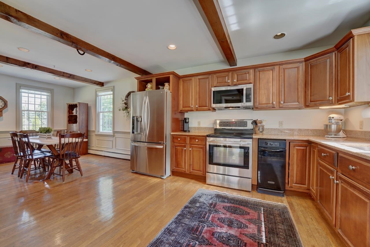 367 Winnacunnet Road Hampton, NH 03842 - Photo 8 of 40