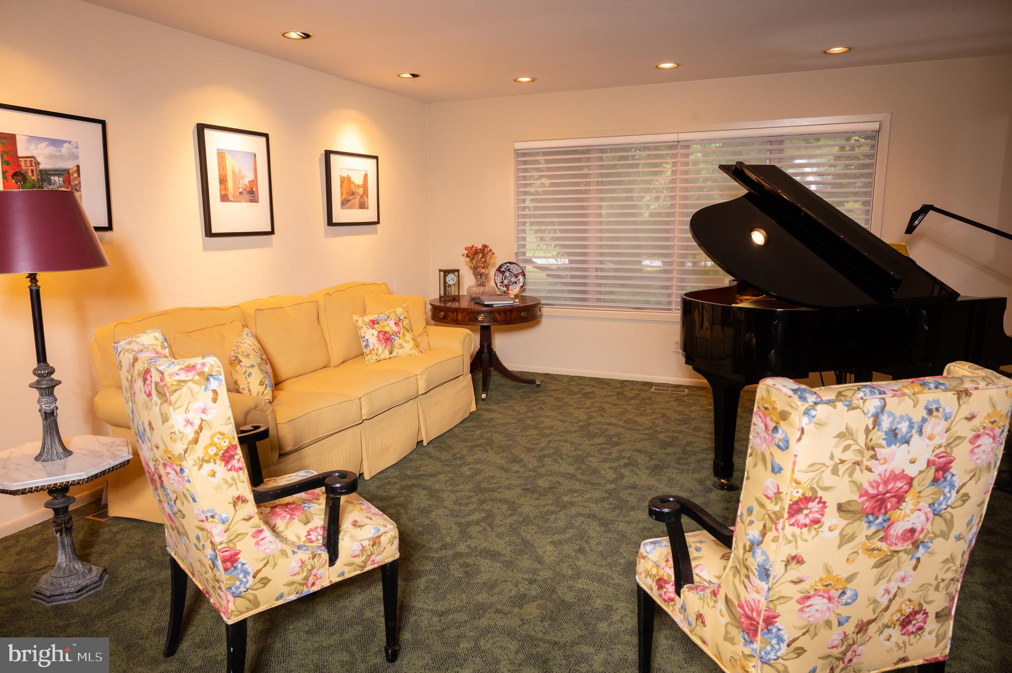 2003 Burdock Road Baltimore, MD 21209 - Photo 20 of 38