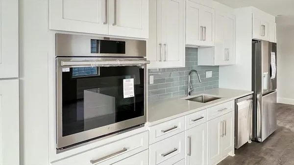 $3,100 | 131 Cambridge Street, Unit A, Burlington, MA 01803