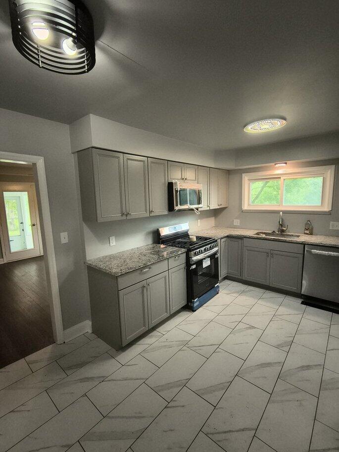 6277 Corunna Road Flint, MI 48532 - Photo 10 of 44 lMiLhpatQdWvJTLRSHbEpQ