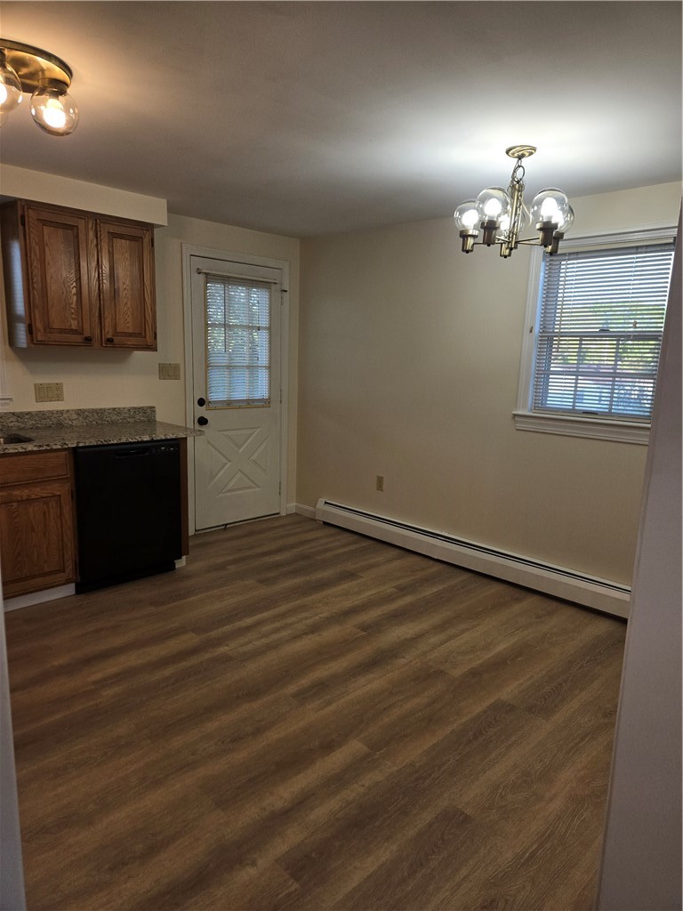 19 Berclay Street, Unit R/SIDE Johnston, RI 02919 - Photo 6 of 9