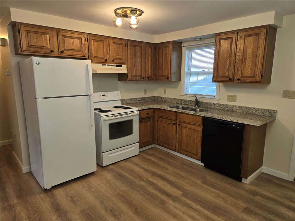 19 Berclay Street, Unit R/SIDE Johnston, RI 02919 - Photo 7 of 9