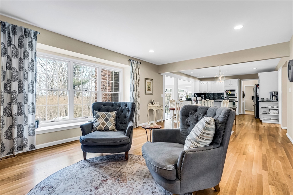 7 Carter Road Shrewsbury, MA 01545 - Photo 8 of 42 Gallery Image 8