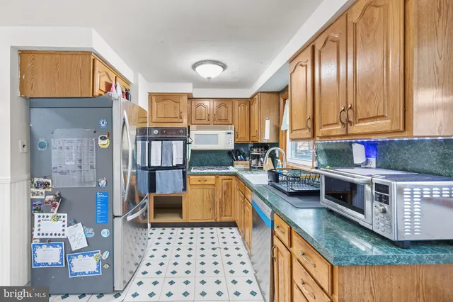 $320,000 | 155 Meadow Lane, Philadelphia, PA 19154