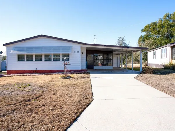$150,000 | 1863 West Schwartz Boulevard, Lady Lake, FL 32159