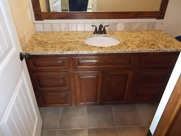 $3,295 | 1326 Briar Cliff Path, Abilene, TX 79602