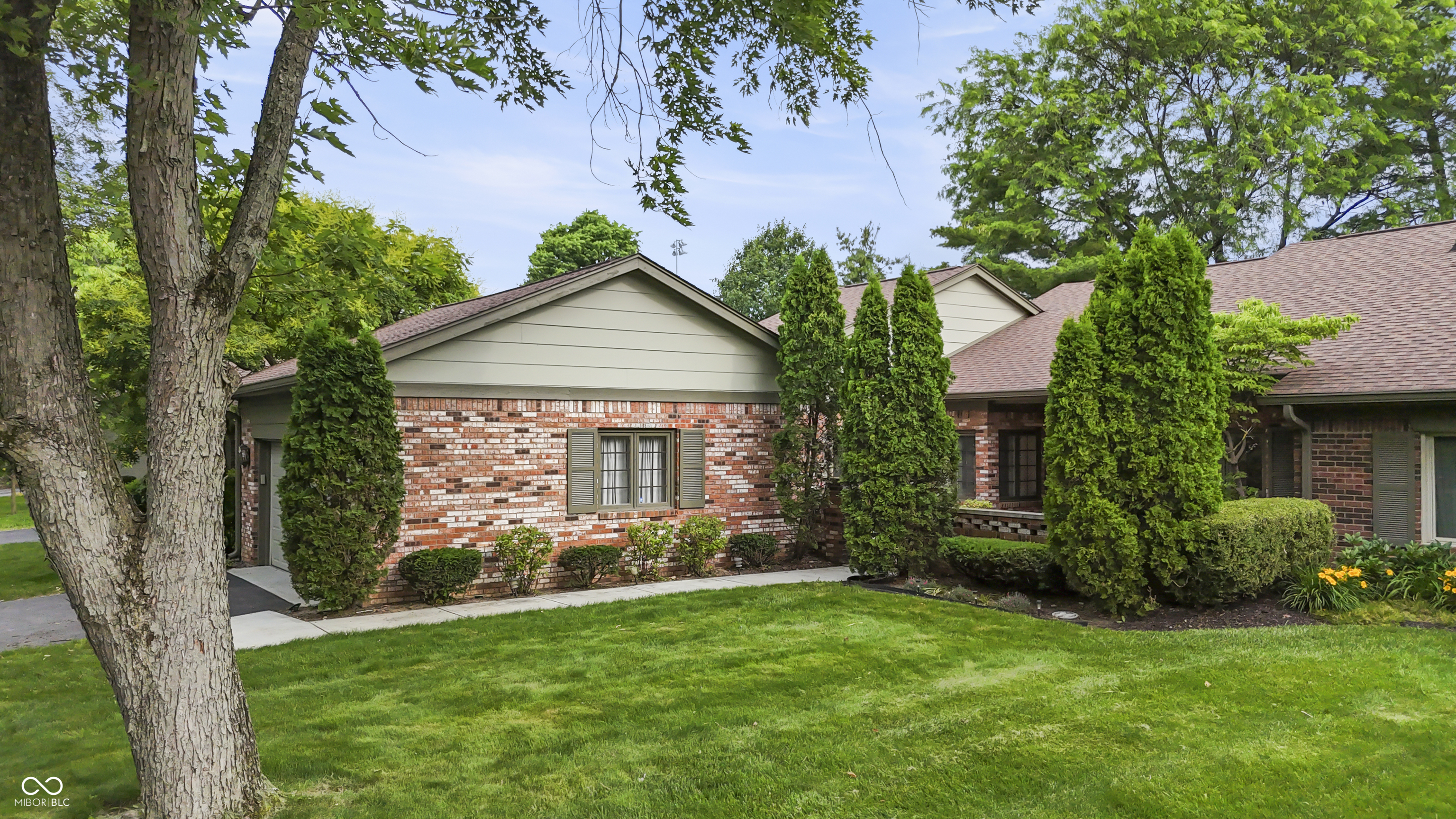 5409 Greenwillow Road Indianapolis, IN 46226 - Photo 6 of 47
