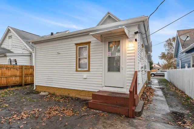 $119,000 | 1530 Fisher Street, South Bend, IN 46619