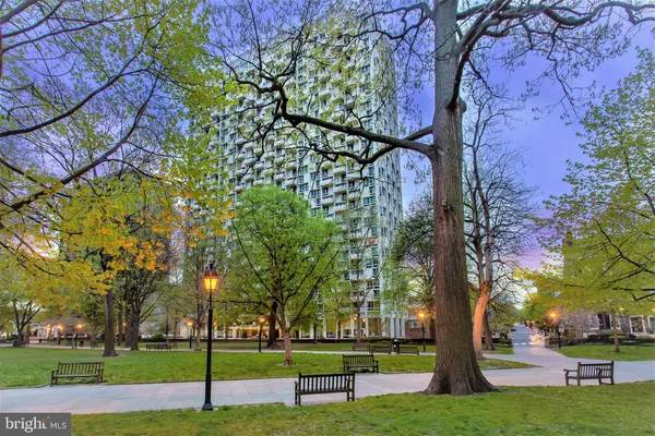 $475,000 | 604 South Washington Square, Unit 217, Philadelphia, PA 19106