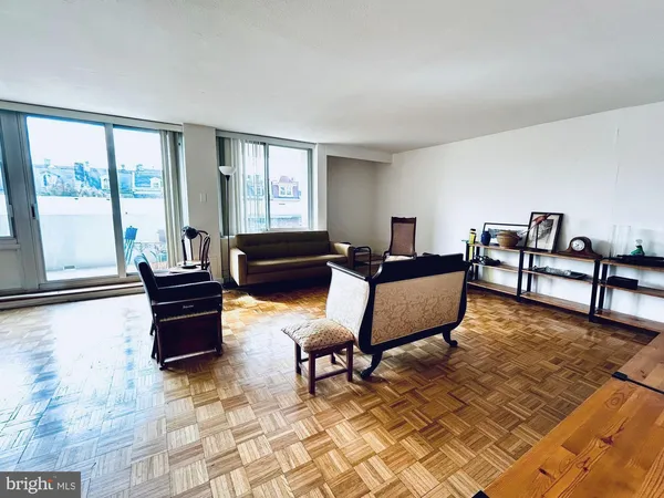 $475,000 | 604 South Washington Square, Unit 217, Philadelphia, PA 19106