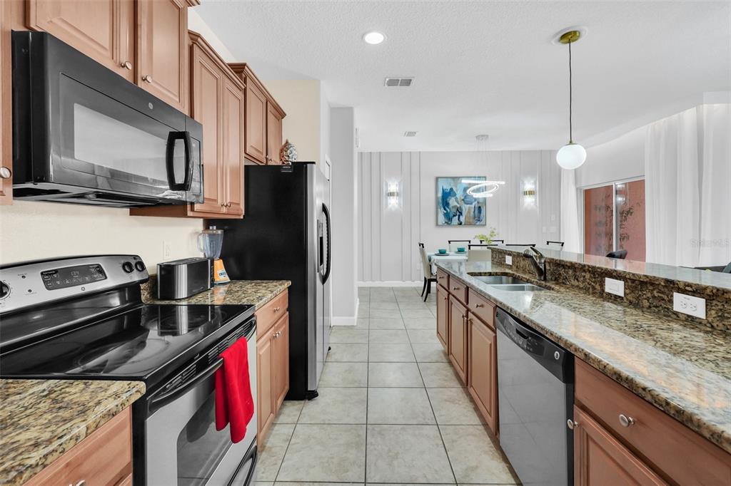 8958 Cat Palm Road Kissimmee, FL 34747 - Photo 10 of 62