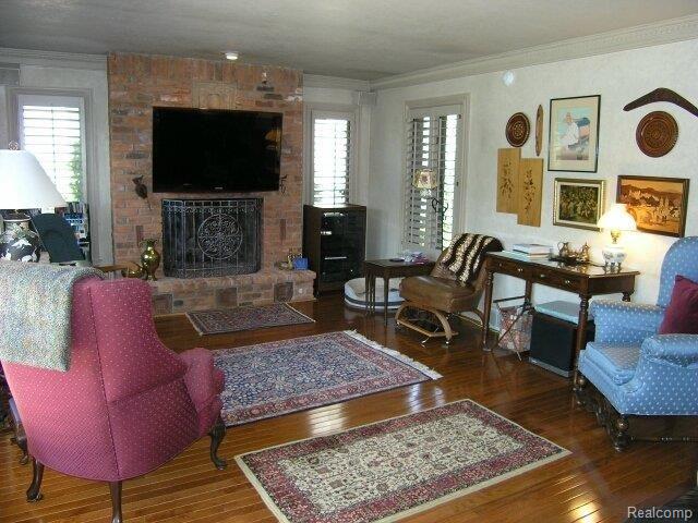 81 Colonial Road Grosse Pointe, MI 48236 - Photo 9 of 25 Family Room