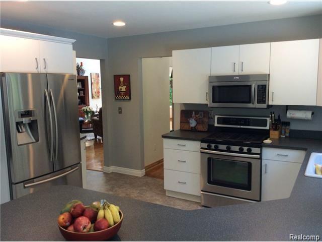 53289 Baker Road New Baltimore, MI 48047 - Photo 18 of 42 18.jpg