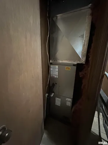 $279,900 | 718 Karbers Ridge Road, Elizabethtown, IL 62931