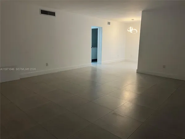 $2,400 | 11855 Northeast 19th Drive, Unit 20, North Miami, FL 33181