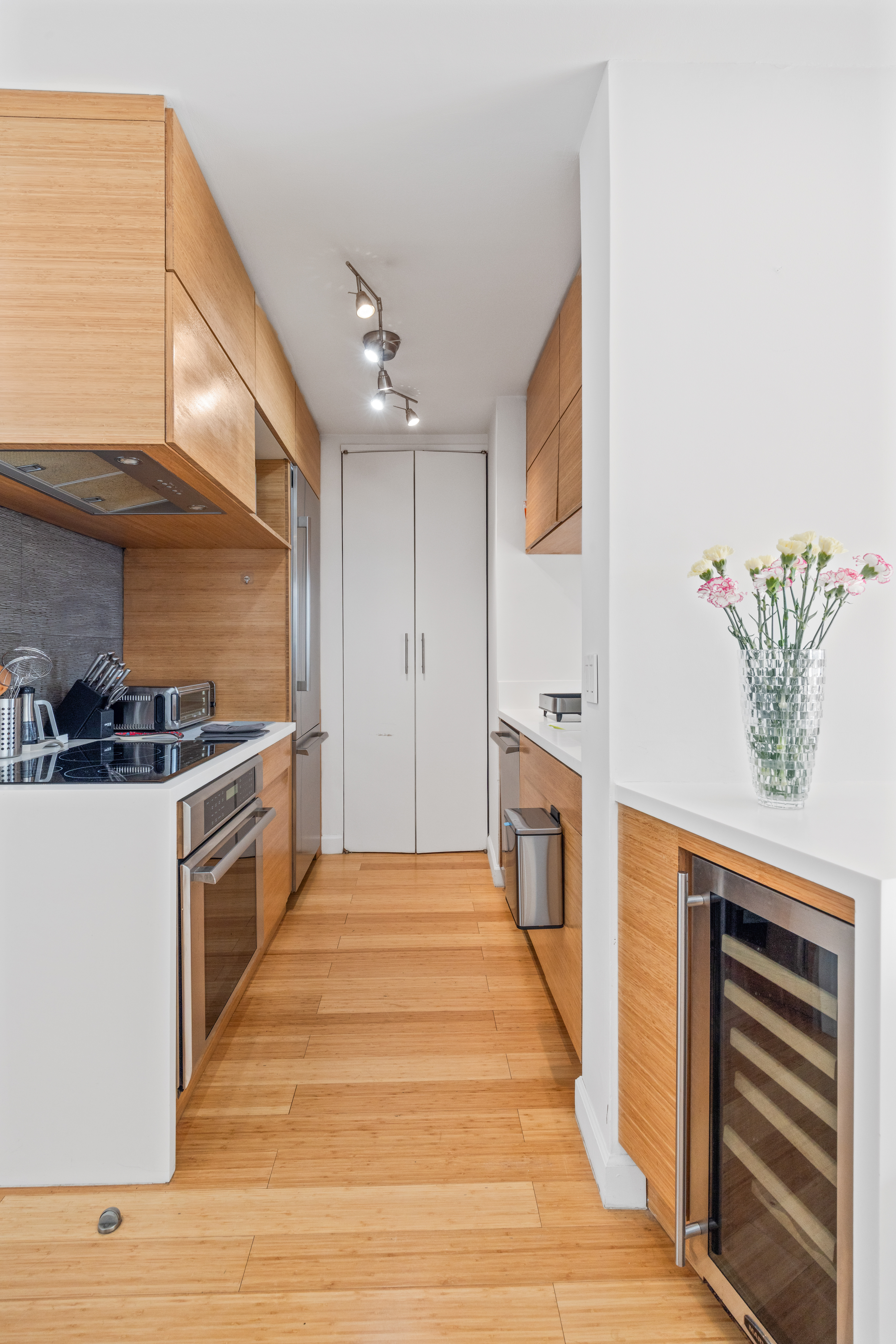 201 West 72nd Street, Unit 8C Manhattan, NY 10023 - Photo 6 of 14