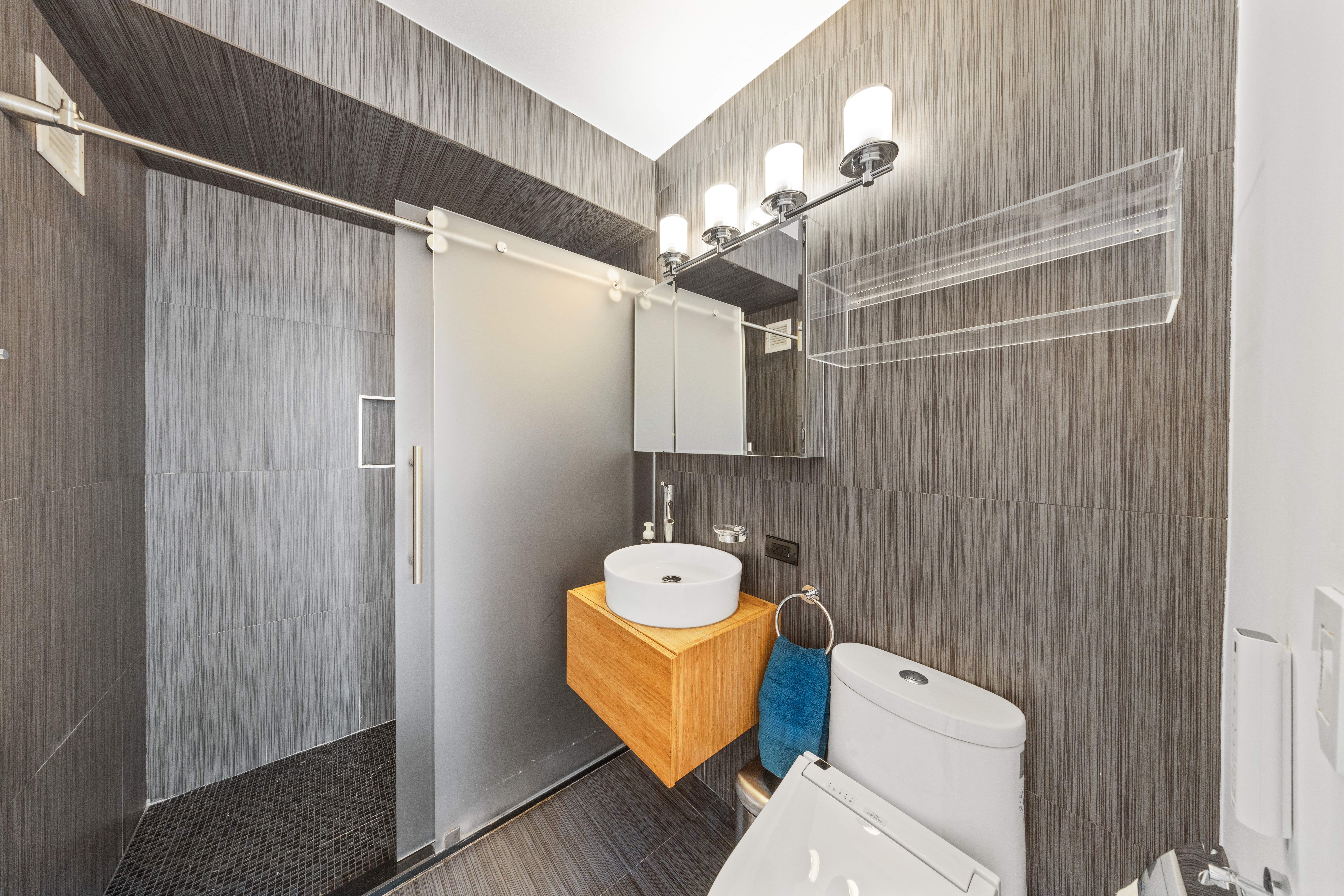 201 West 72nd Street, Unit 8C Manhattan, NY 10023 - Photo 8 of 14