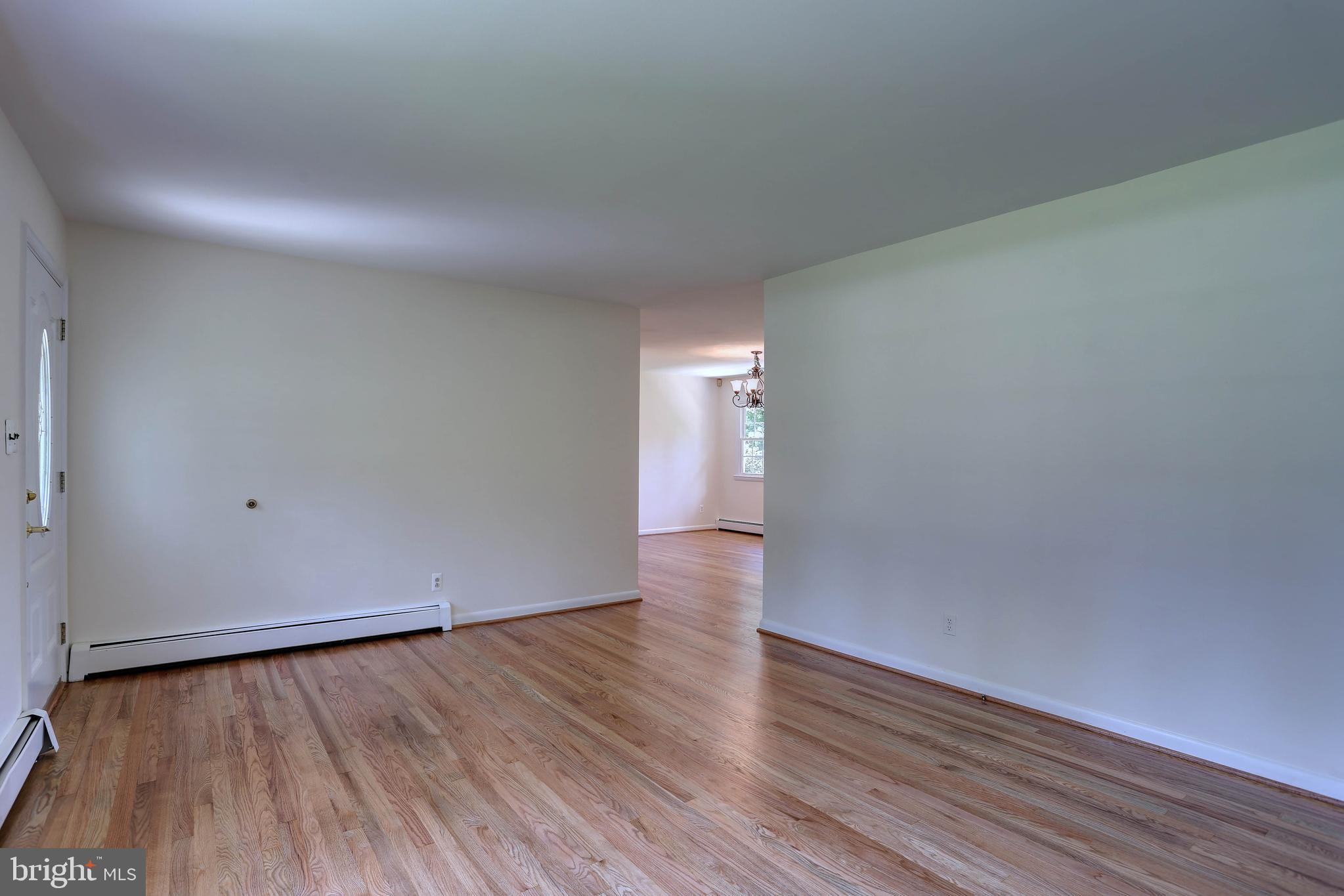 4613 Roundhill Road Ellicott City, MD 21043 - Photo 6 of 39 Living Room