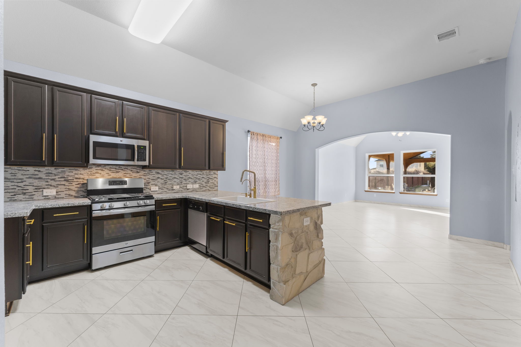 4107 Mossy Spring Lane Spring, TX 77388 - Photo 7 of 44