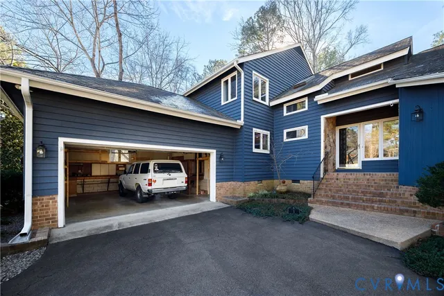 $925,000 | 5 Dilton Court, Henrico, VA 23238