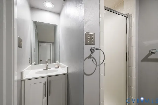 $925,000 | 5 Dilton Court, Henrico, VA 23238