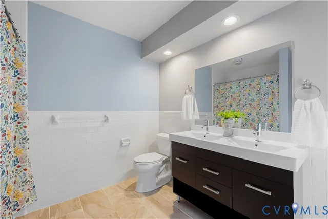 $925,000 | 5 Dilton Court, Henrico, VA 23238