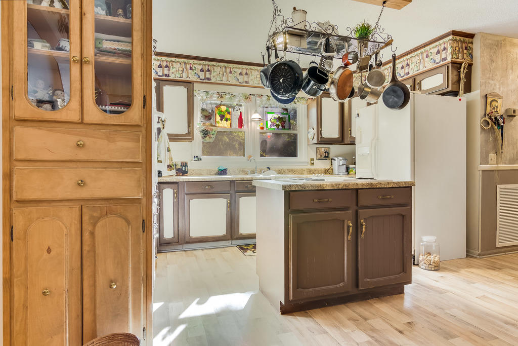 306 State Rd S-15-714 Walterboro, SC 29488 - Photo 5 of 28 5