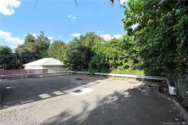 a view of a outdoor space and street view