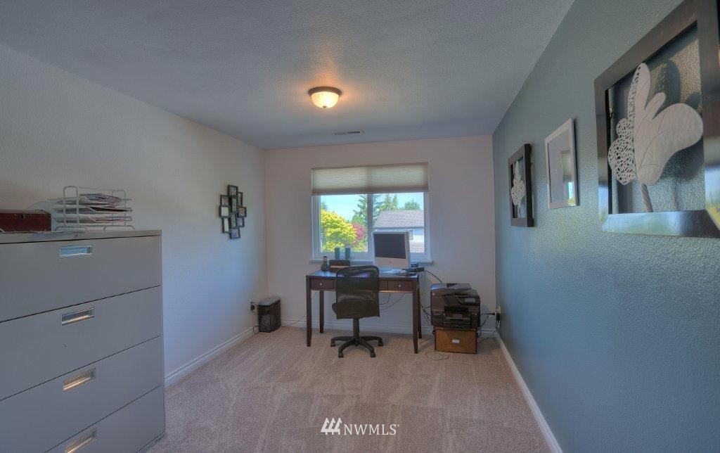 16932 157th Place Southeast Renton, WA 98058 - Photo 12 of 15 Gallery Image 12