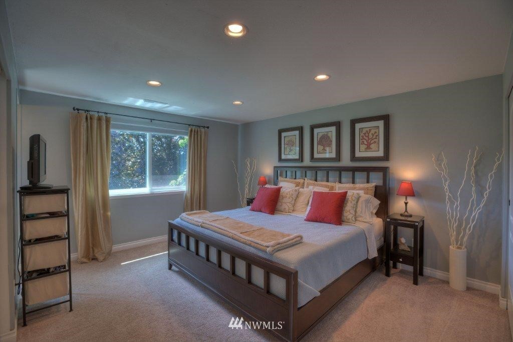 16932 157th Place Southeast Renton, WA 98058 - Photo 8 of 15 Gallery Image 8