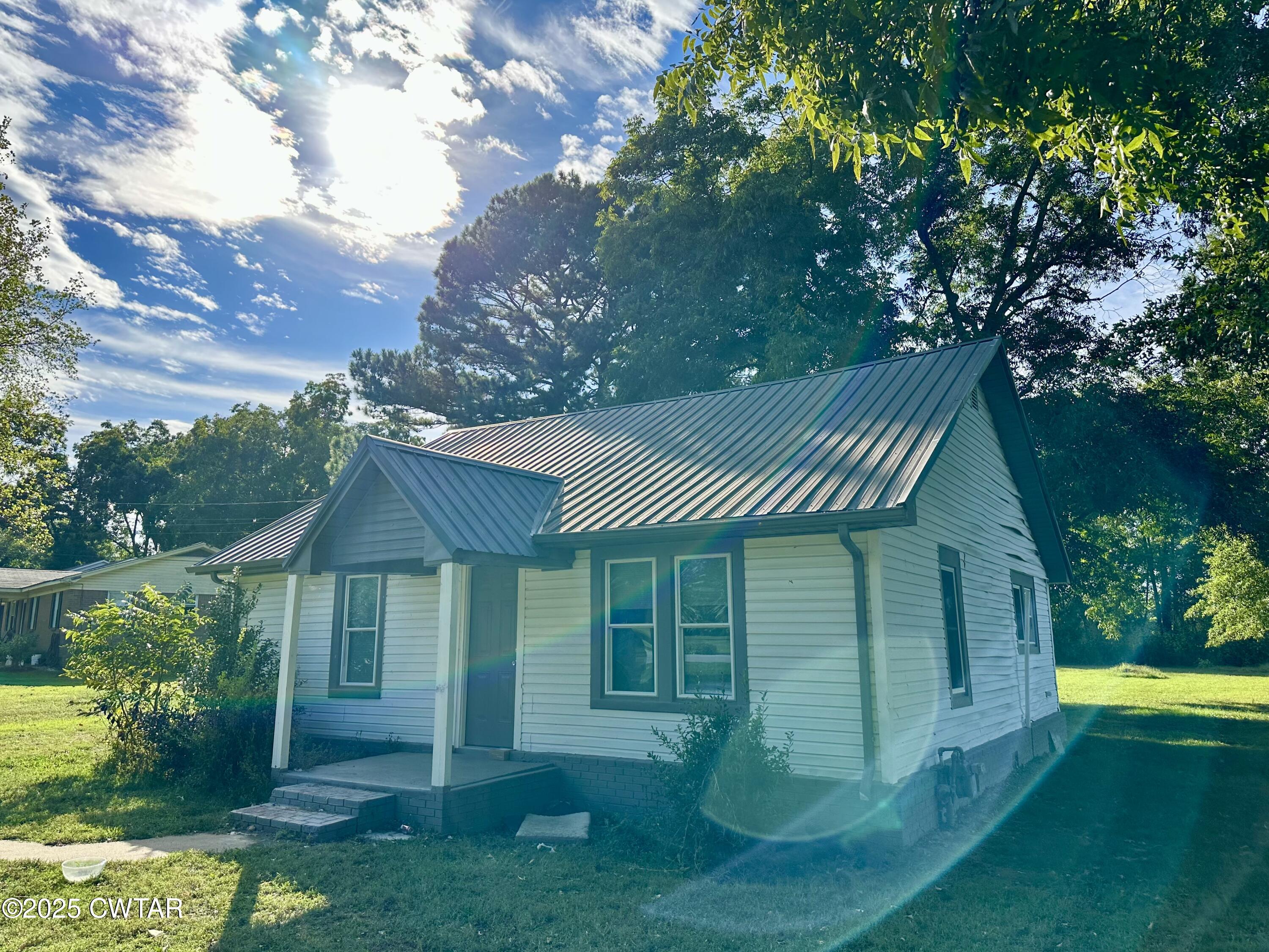 901 South Trenton Street Rutherford, TN 38369 - Photo 2 of 9 IMG_8439