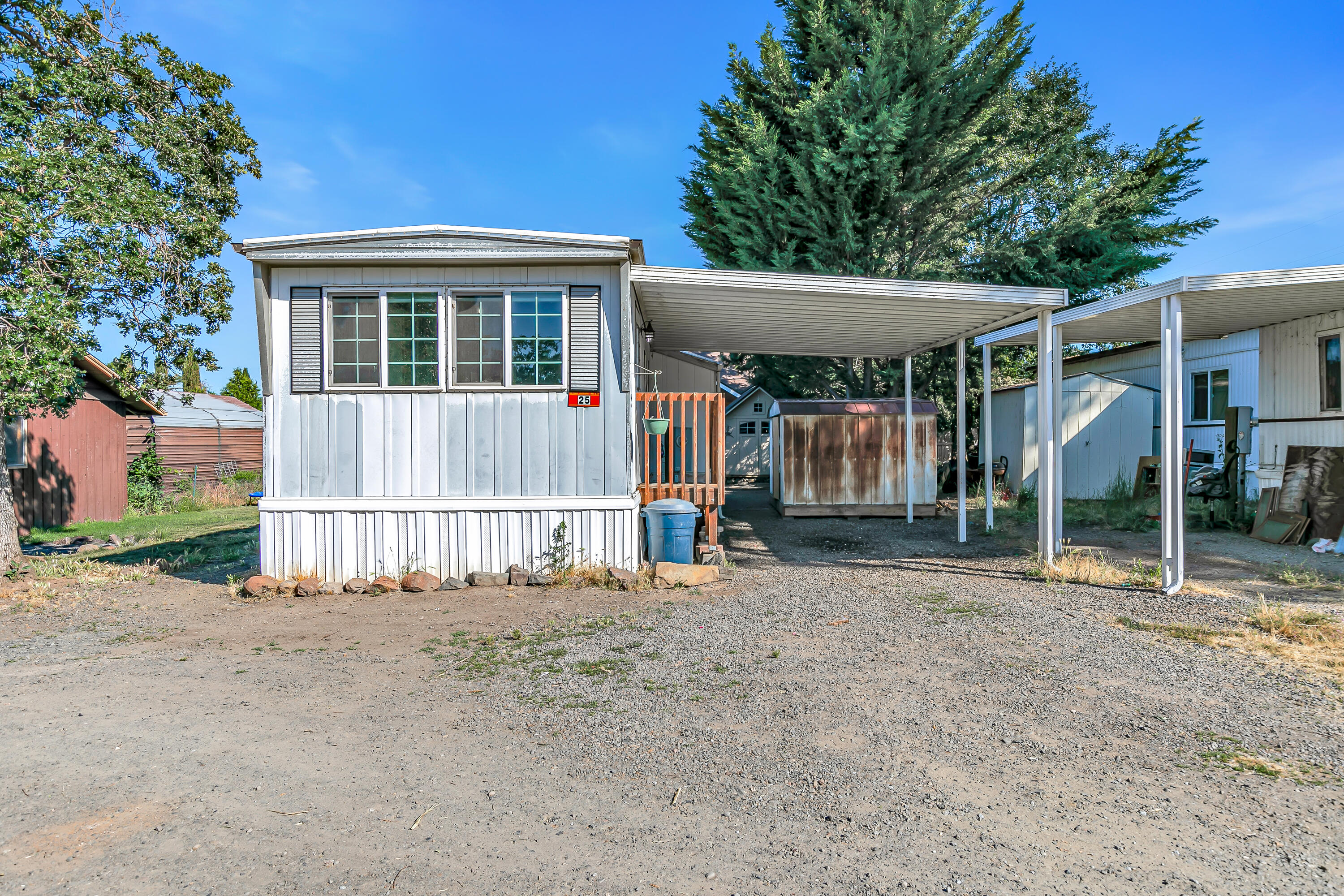 11427 Blackwell Road, Unit 25 Central Point, OR 97502 - Photo 1 of 24 9R9A3310